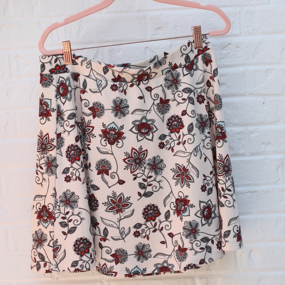 H&M Paisley skirt BEAUTIFUL! - Picture 4 of 4